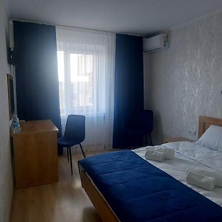 Hotel Tourist Rivne Exterior foto
